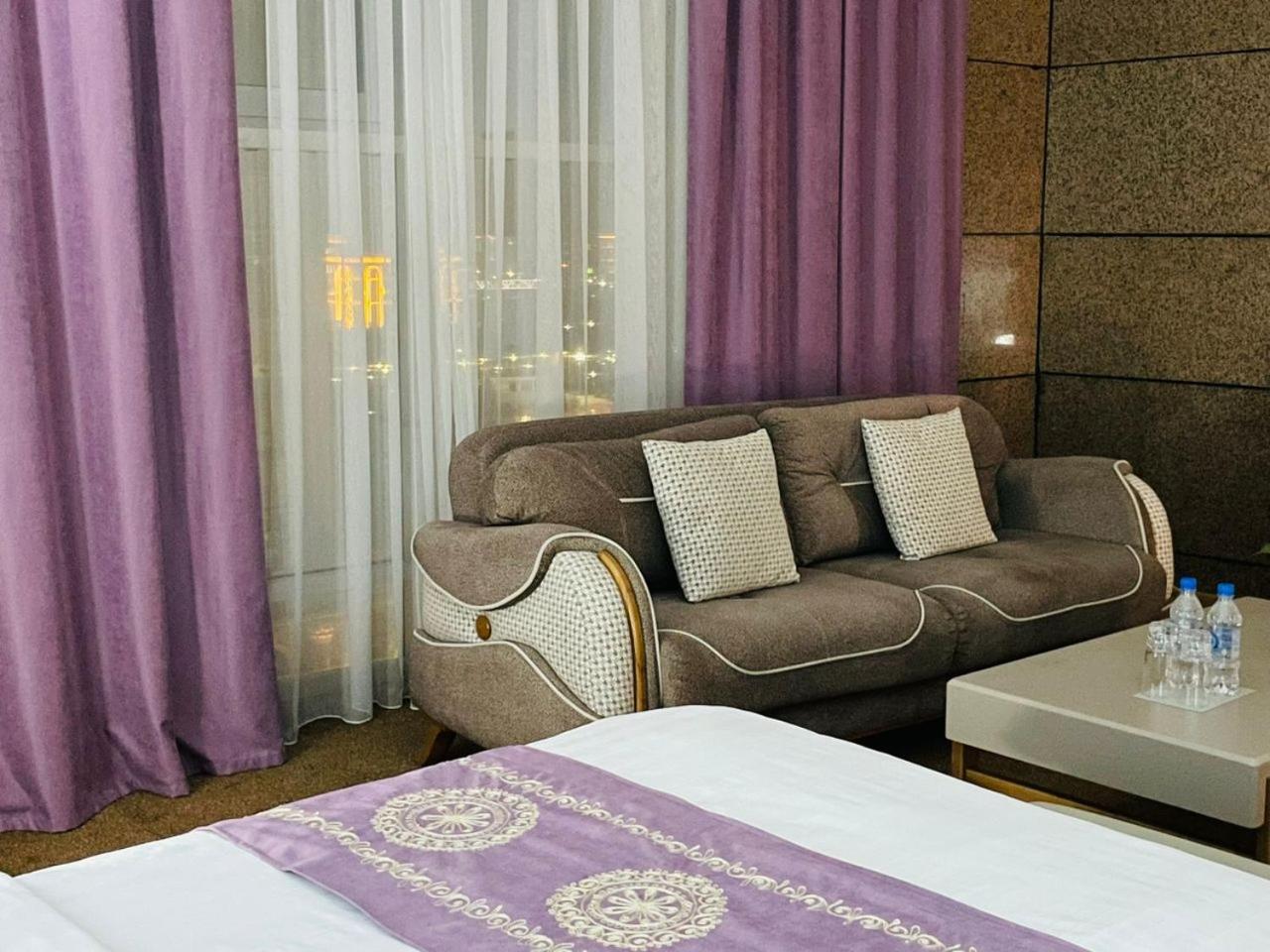 Hotel Shumon Dusjanbe Exteriör bild
